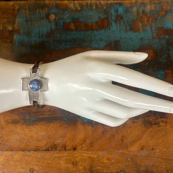 Jes MaHarry “All Creation” unisex bracelet. New in box. - Picture 4 of 11